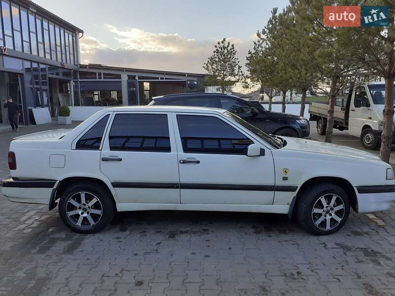 Седан Volvo 850 1993 в Ровно