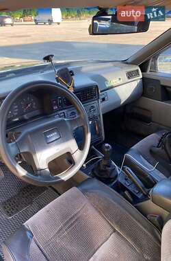 Седан Volvo 850 1992 в 