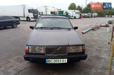 Седан Volvo 940 1992 в 