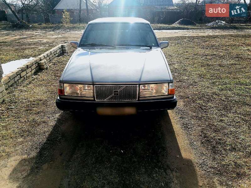 Седан Volvo 940 1993 в Кельменцах