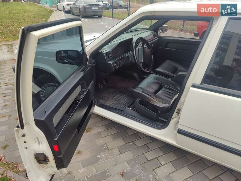 Седан Volvo 940 1996 в Киеве
