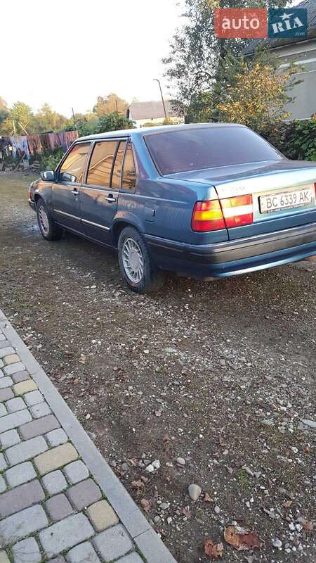 Седан Volvo 960 1991 в Бурштыне