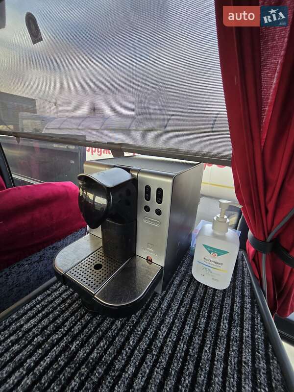 Туристический / Междугородний автобус Volvo B12 2007 в Тернополе