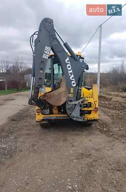 Экскаватор погрузчик Volvo BL 61B 2012 в 