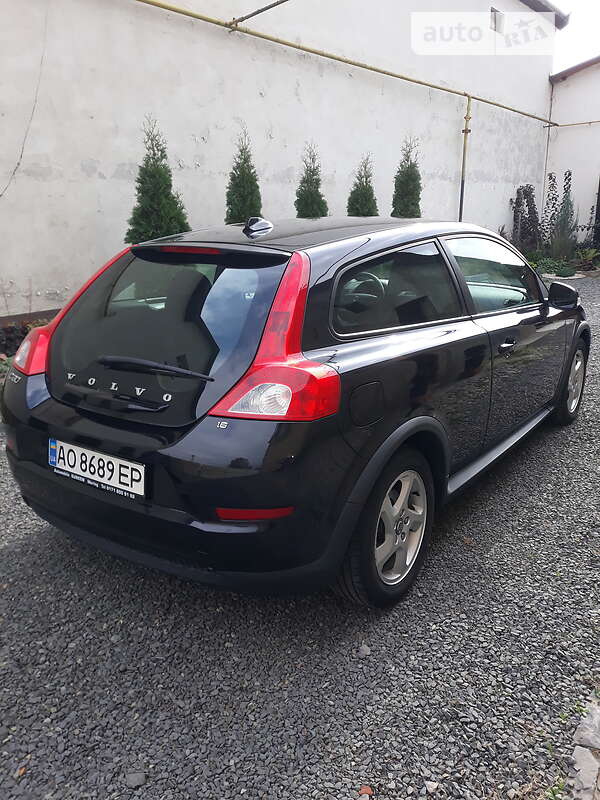 Хэтчбек Volvo C30 2010 в Мукачево