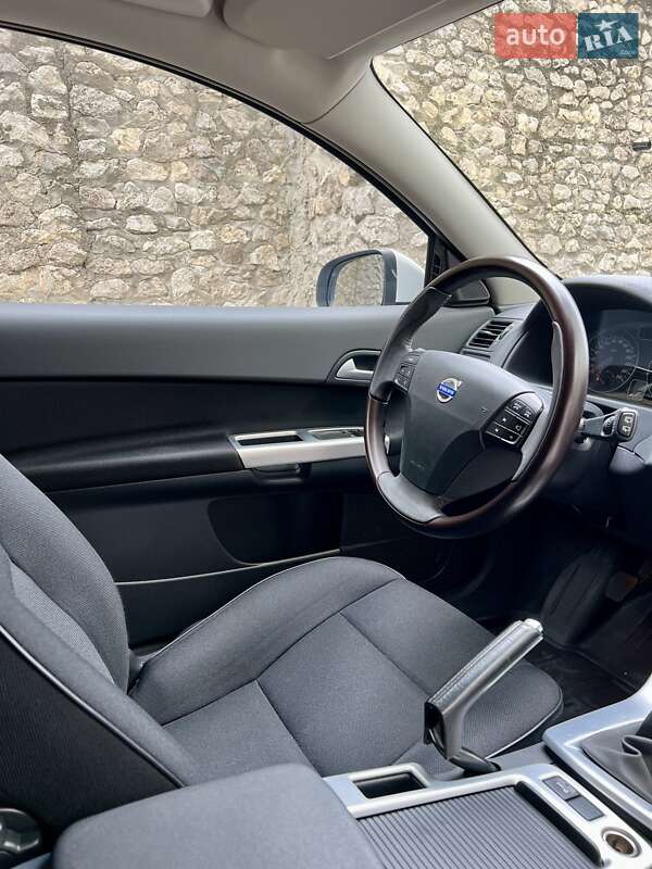 Хэтчбек Volvo C30 2011 в Тернополе фото 64 Хэтчбек Volvo C30 2011 в Тернополе