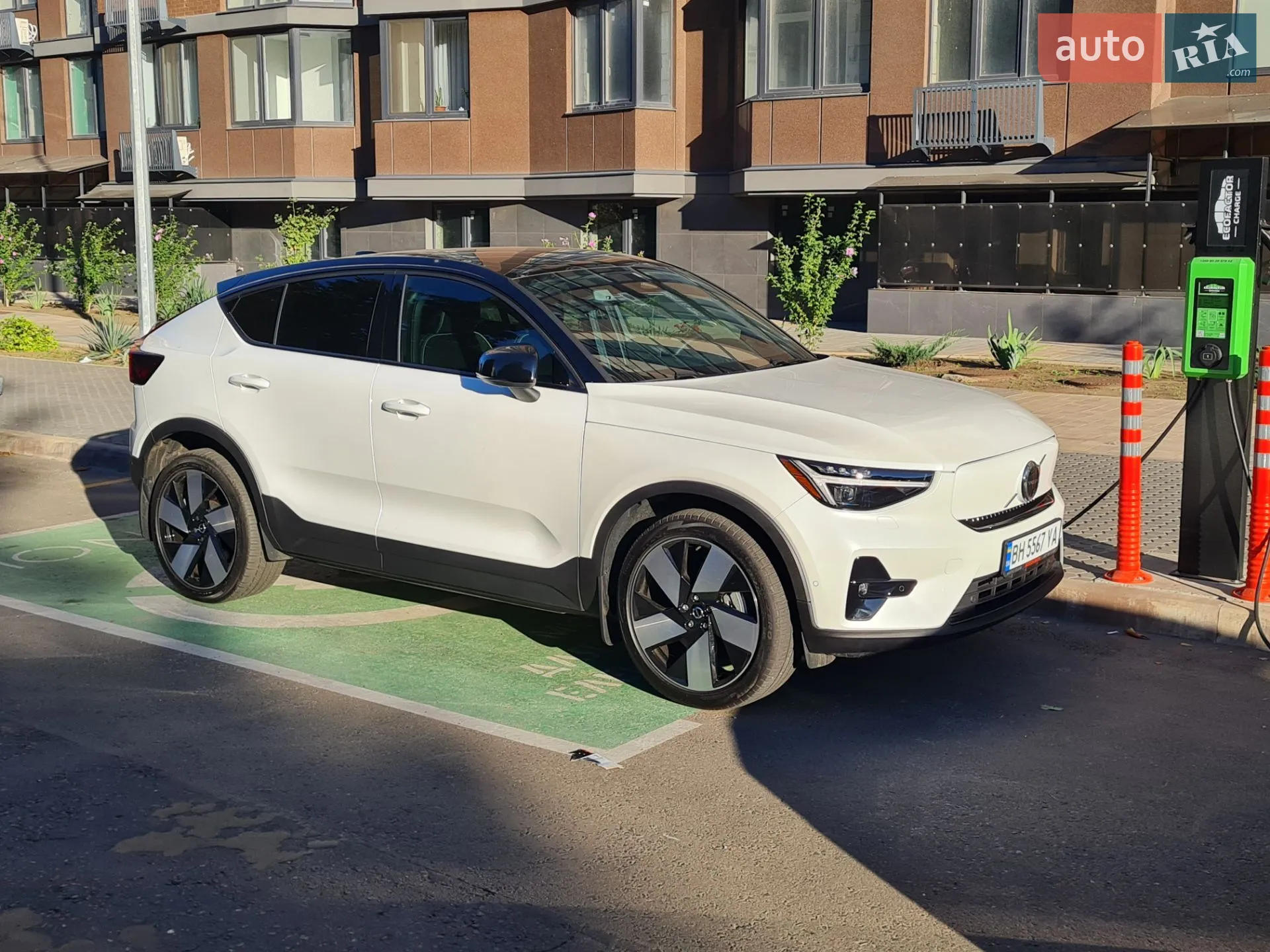 2022 Volvo C40 - мініатюра 3