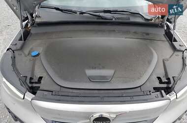 Позашляховик / Кросовер Volvo C40 Recharge 2023 в 