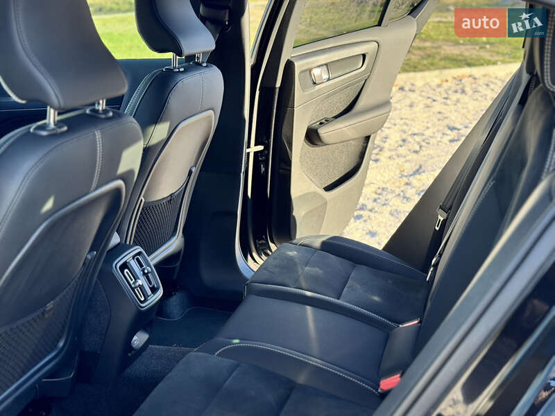 Позашляховик / Кросовер Volvo C40 Recharge 2022 в Дніпрі