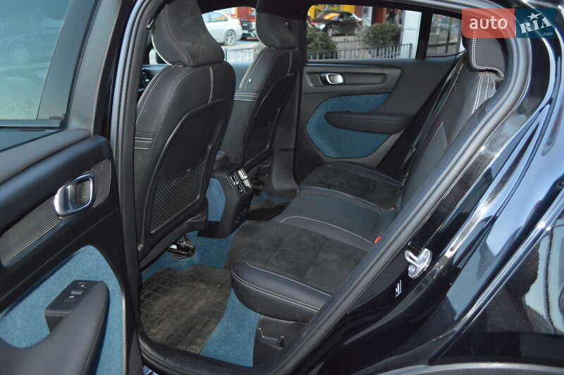 Внедорожник / Кроссовер Volvo C40 Recharge 2023 в Львове