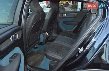 Внедорожник / Кроссовер Volvo C40 Recharge 2023 в 