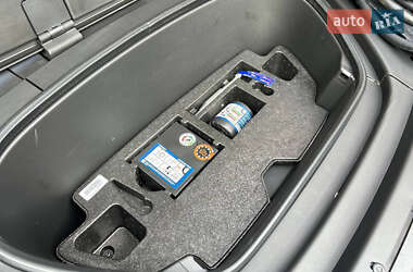 Позашляховик / Кросовер Volvo C40 Recharge 2023 в 