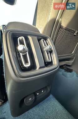 Внедорожник / Кроссовер Volvo C40 Recharge 2022 в 