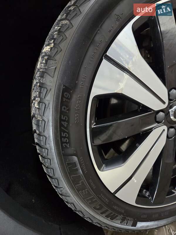 Внедорожник / Кроссовер Volvo C40 Recharge 2022 в Киеве