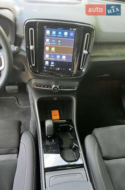 Позашляховик / Кросовер Volvo C40 Recharge 2022 в 