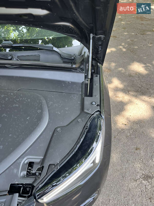 Внедорожник / Кроссовер Volvo C40 Recharge 2022 в Ровно