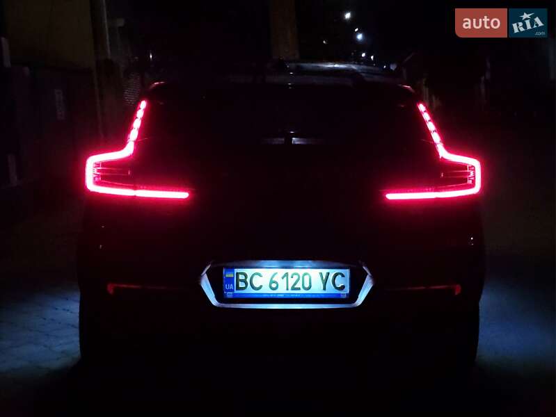 Внедорожник / Кроссовер Volvo C40 Recharge 2023 в Сваляве