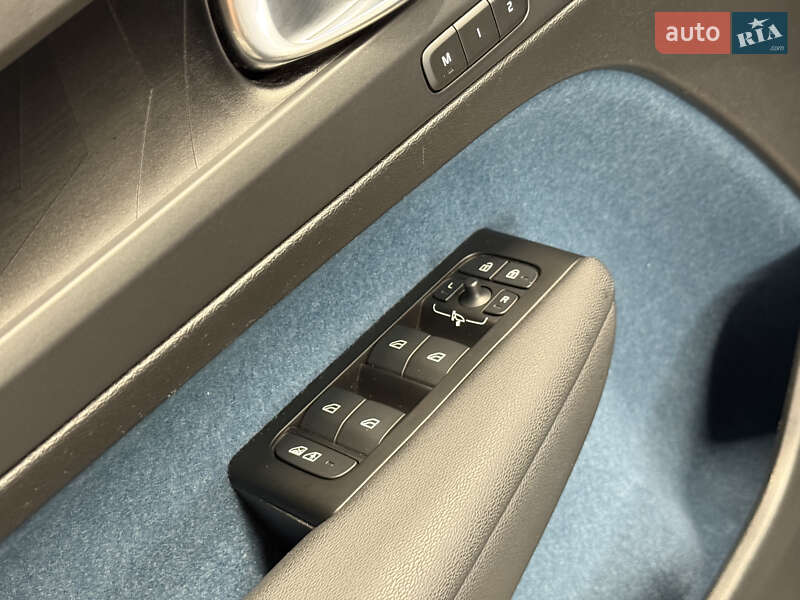 Позашляховик / Кросовер Volvo C40 Recharge 2022 в Володимирі