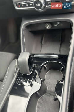 Внедорожник / Кроссовер Volvo C40 Recharge 2022 в 