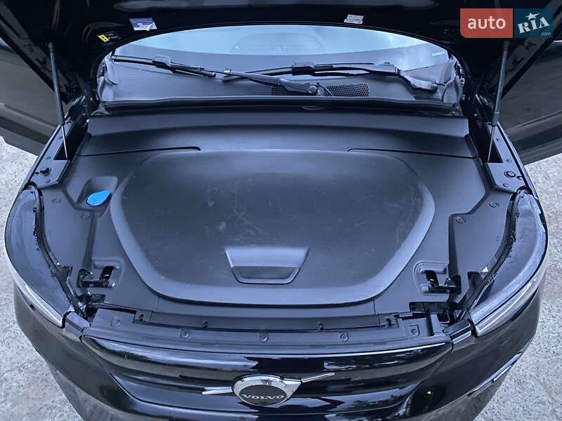 Внедорожник / Кроссовер Volvo C40 Recharge 2023 в Ивано-Франковске