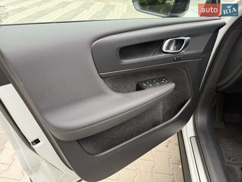 Внедорожник / Кроссовер Volvo C40 Recharge 2023 в Киеве