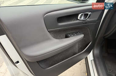 Внедорожник / Кроссовер Volvo C40 Recharge 2023 в 