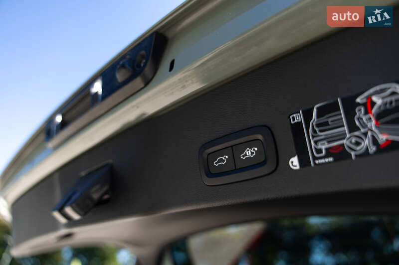 Позашляховик / Кросовер Volvo C40 Recharge 2022 в Львові фото 31 Позашляховик / Кросовер Volvo C40 Recharge 2022 в Львові