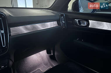 Внедорожник / Кроссовер Volvo C40 Recharge 2022 в 