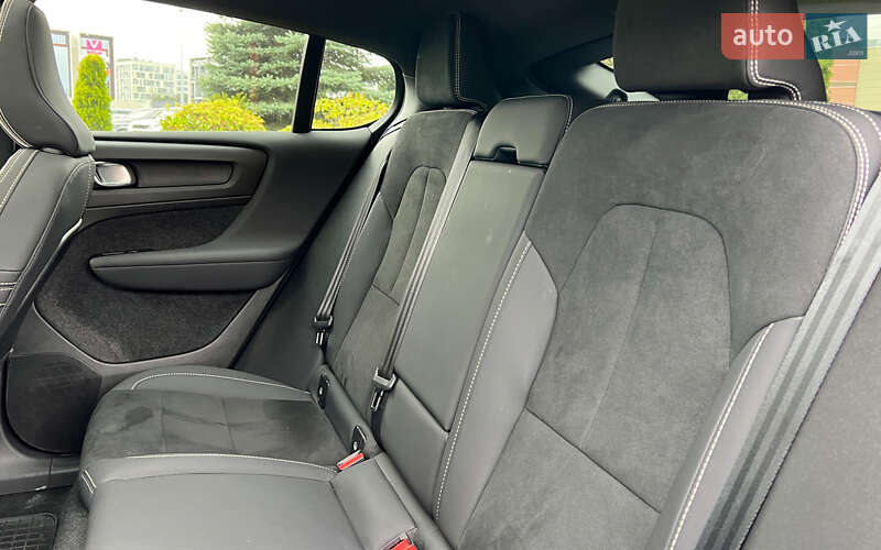 Внедорожник / Кроссовер Volvo C40 Recharge 2023 в Львове фото 24 Внедорожник / Кроссовер Volvo C40 Recharge 2023 в Львове