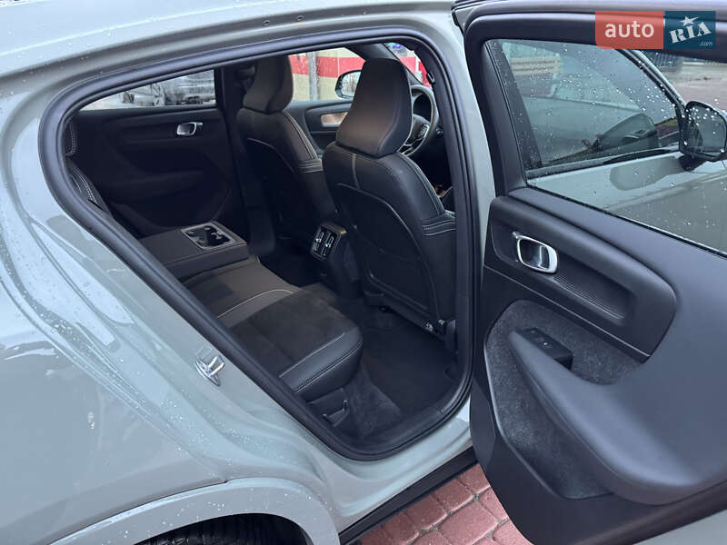 Внедорожник / Кроссовер Volvo C40 Recharge 2023 в Ровно