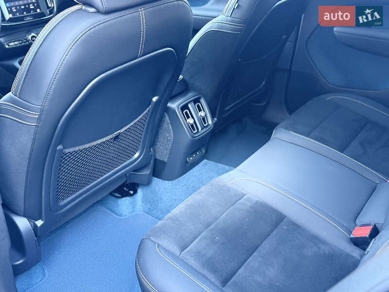 Внедорожник / Кроссовер Volvo C40 Recharge 2022 в Киеве