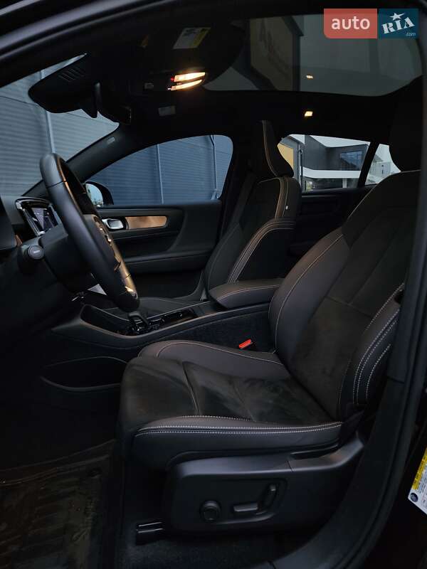 Позашляховик / Кросовер Volvo C40 Recharge 2022 в Києві