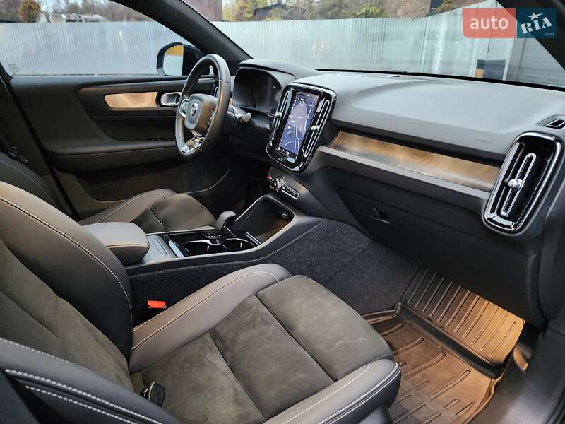 Позашляховик / Кросовер Volvo C40 Recharge 2022 в Києві