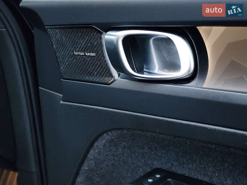 Позашляховик / Кросовер Volvo C40 Recharge 2022 в Києві