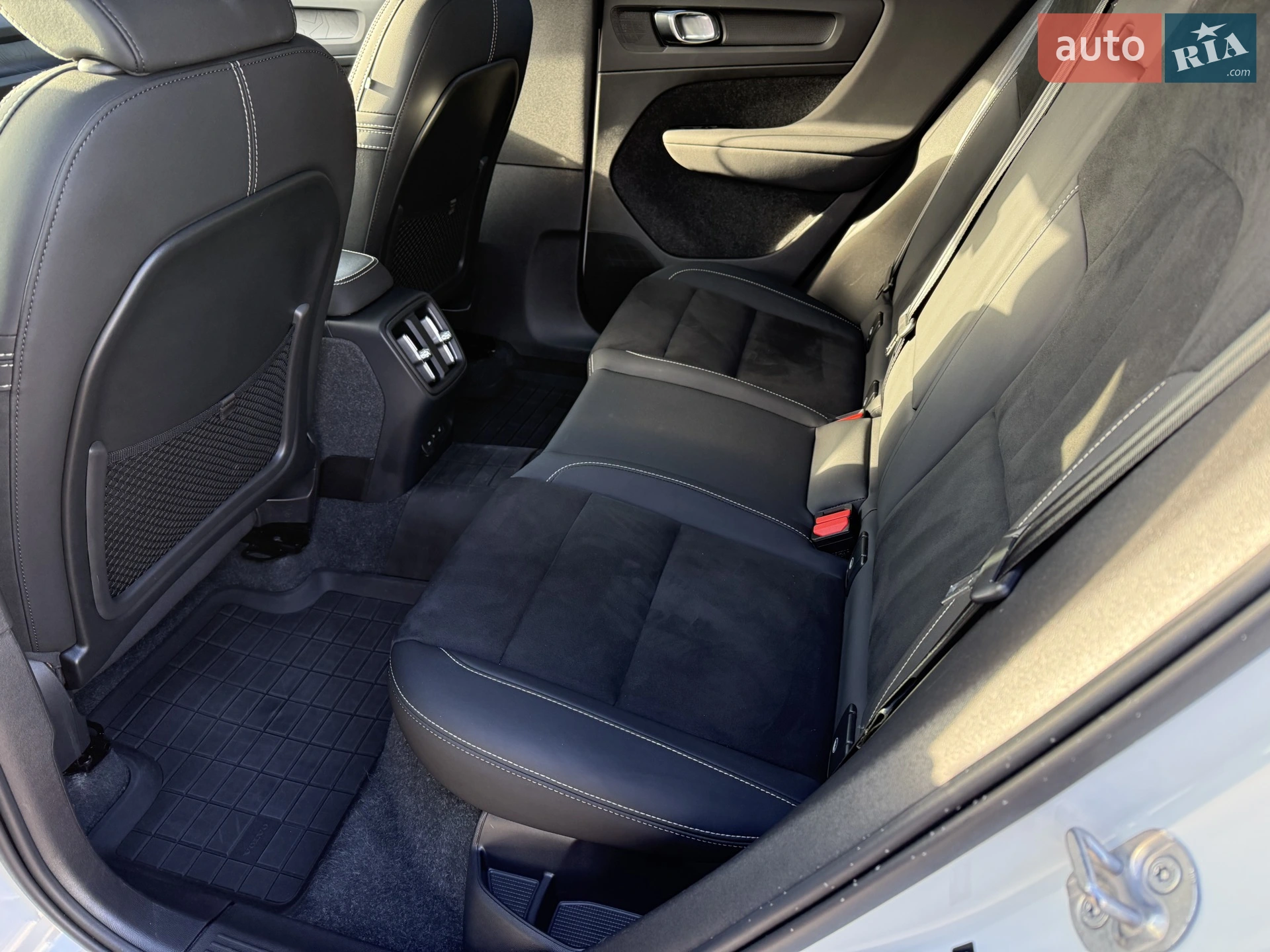 2023 Volvo C40 - мініатюра 12