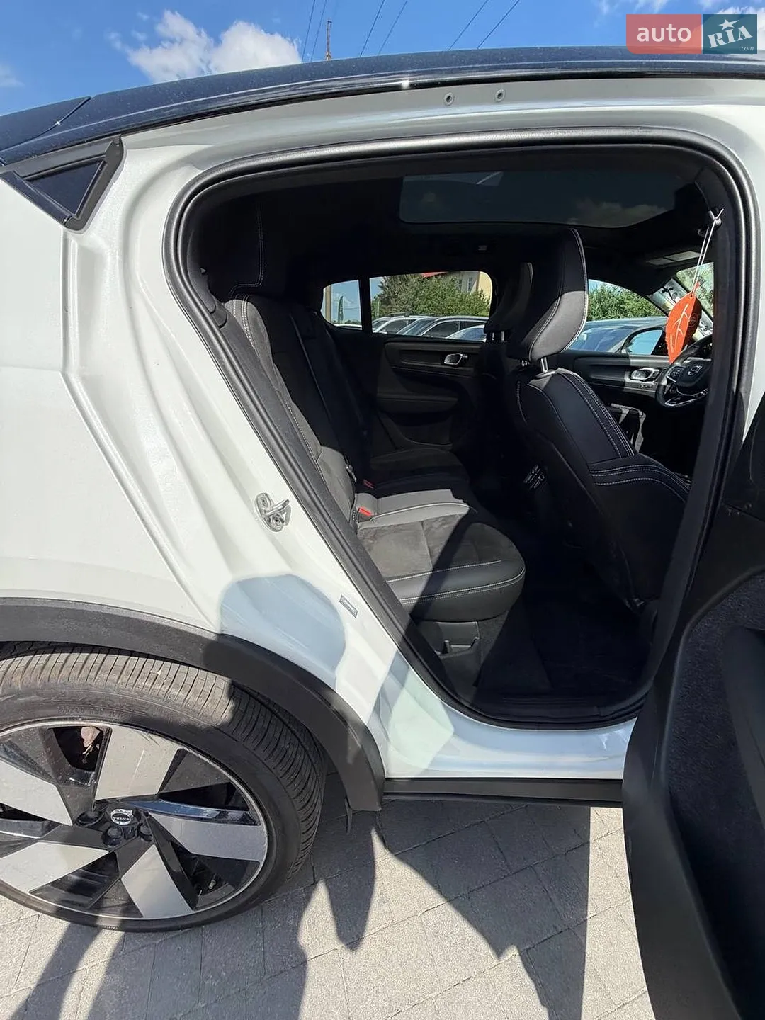 2022 Volvo C40 - мініатюра 28