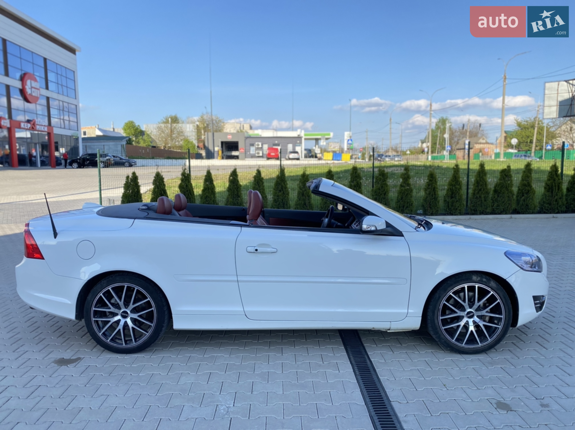 2011 Volvo C70 - мініатюра 2