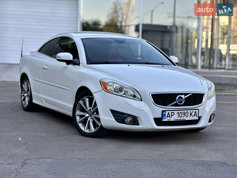Volvo C70 2010