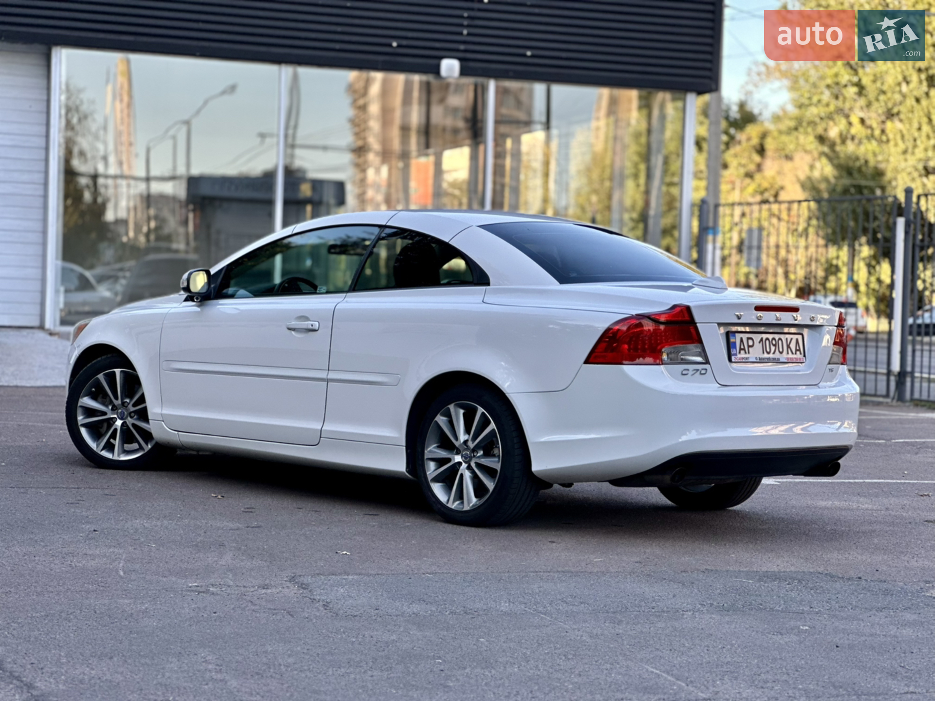 2010 Volvo C70 - мініатюра 8