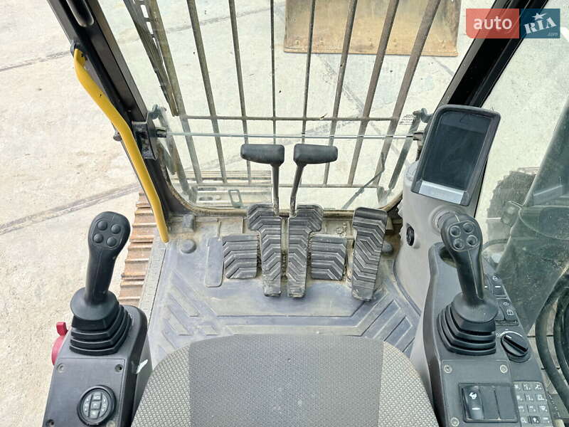 Гусеничный экскаватор Volvo EC 160CNL 2013 в Киеве
