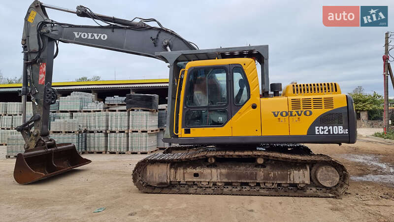 Гусеничный экскаватор Volvo EC 210 2005 в Николаеве