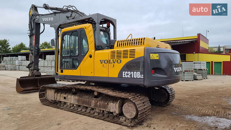 Гусеничный экскаватор Volvo EC 210 2005 в Николаеве