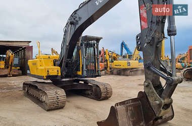 Гусеничный экскаватор Volvo EC 210 2005 в 