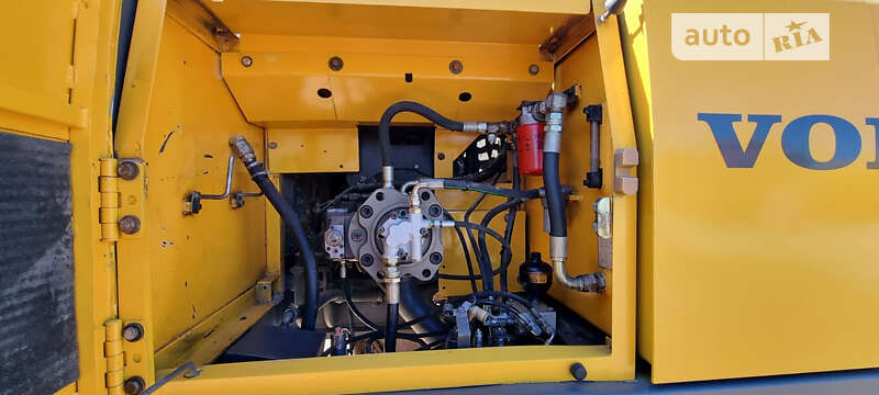 Гусеничный экскаватор Volvo EC 210B LC 2005 в Одессе