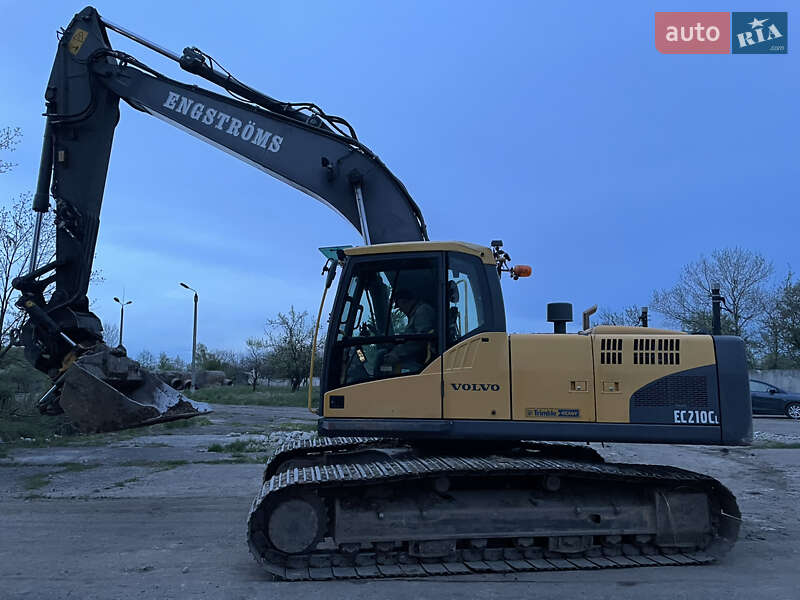 Гусеничный экскаватор Volvo EC 210CL 2011 в Калуше