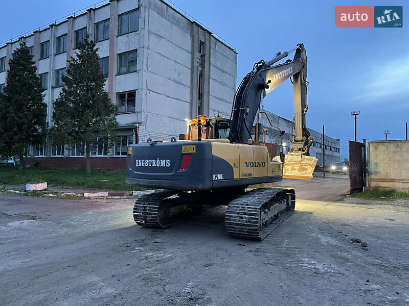 Гусеничный экскаватор Volvo EC 210CL 2011 в Калуше