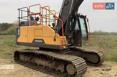 Гусеничный экскаватор Volvo EC 220D 2016 в 