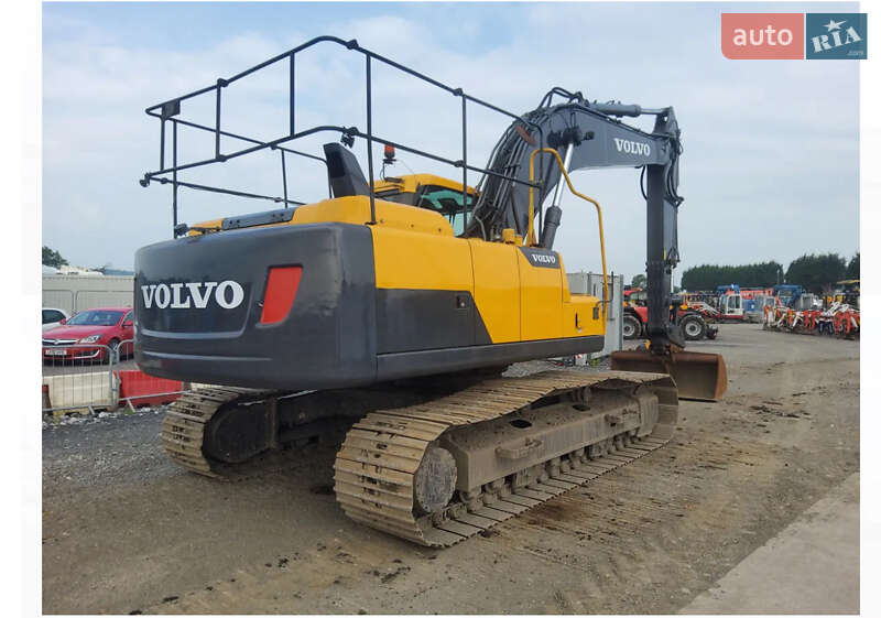 Гусеничний екскаватор Volvo EC 220DL 2014 в Бродах