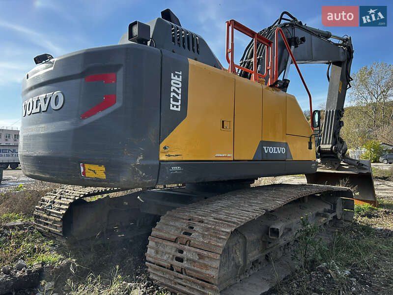 Гусеничний екскаватор Volvo EC 220DL 2018 в Києві фото 4 Гусеничний екскаватор Volvo EC 220DL 2018 в Києві