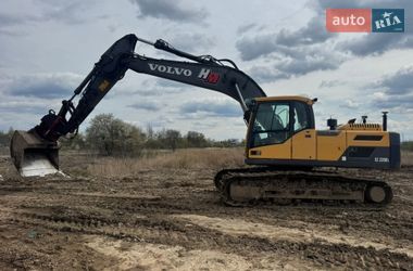 Гусеничний екскаватор Volvo EC 220DL 2013 в Калуші